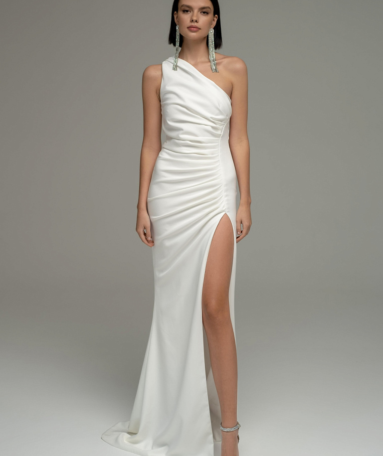 Ассиметричное стильное свадебное платье