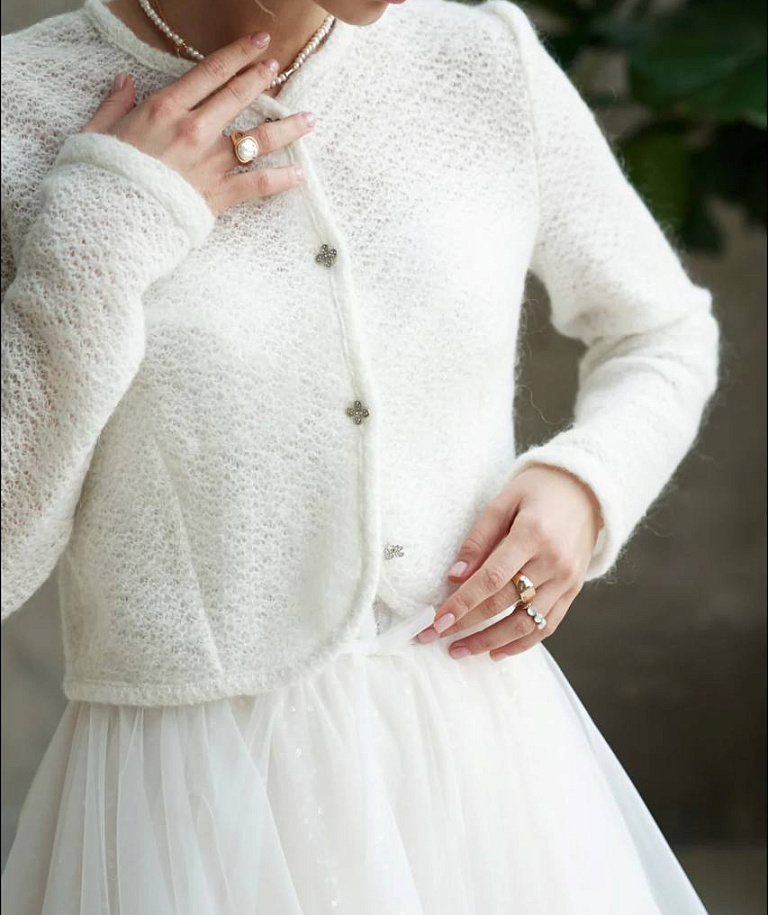 Шерстяной кардиган с перьями