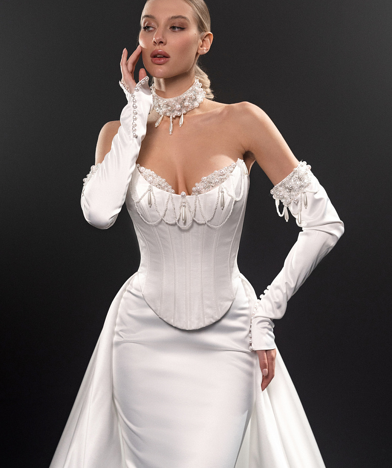 Роскошный свадебный комплект с корсетом