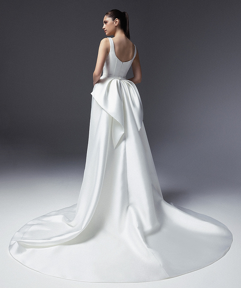 Клакссическое свадебное платье-трансфорер из микадо