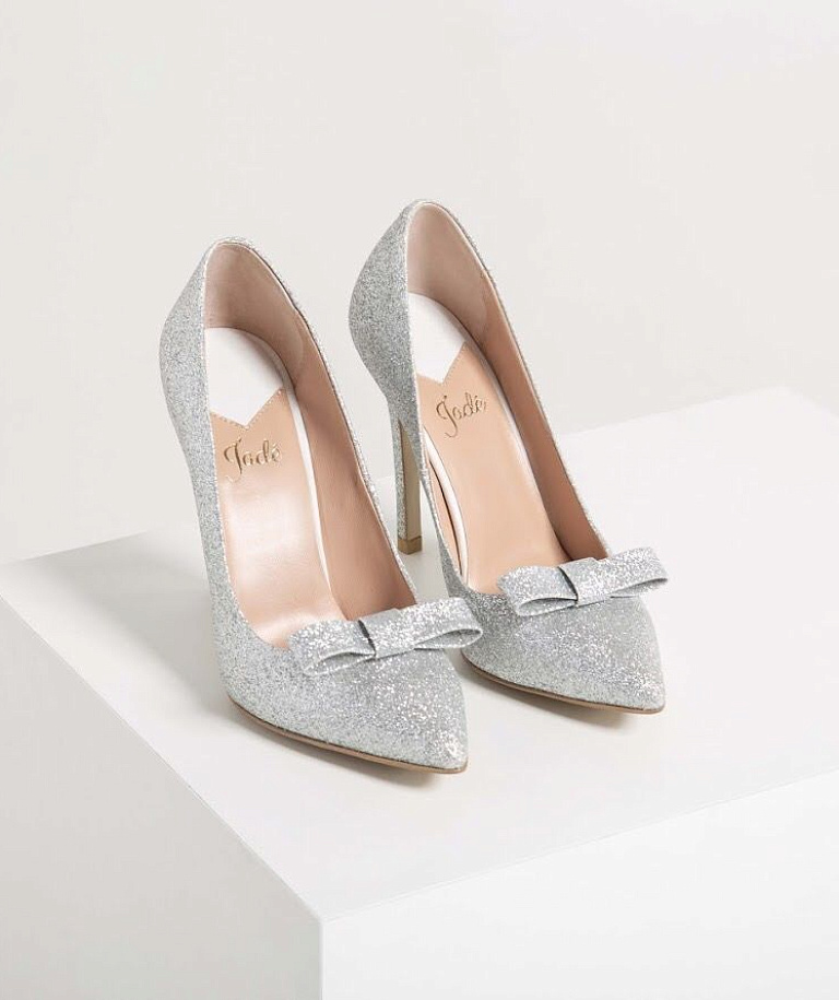 Золотые свадебные туфли