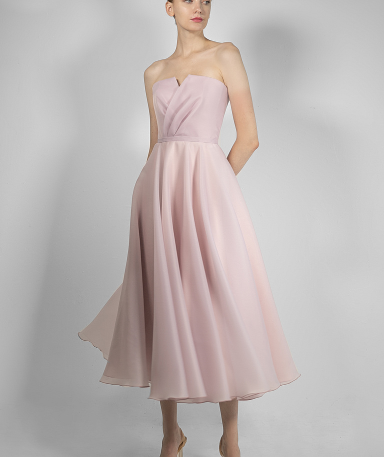 Вечернее платье цвета пудра со съемными рукавами