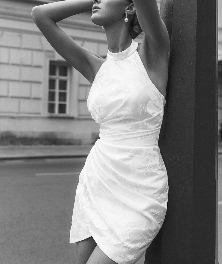 Мини свадебное платье с американской проймой