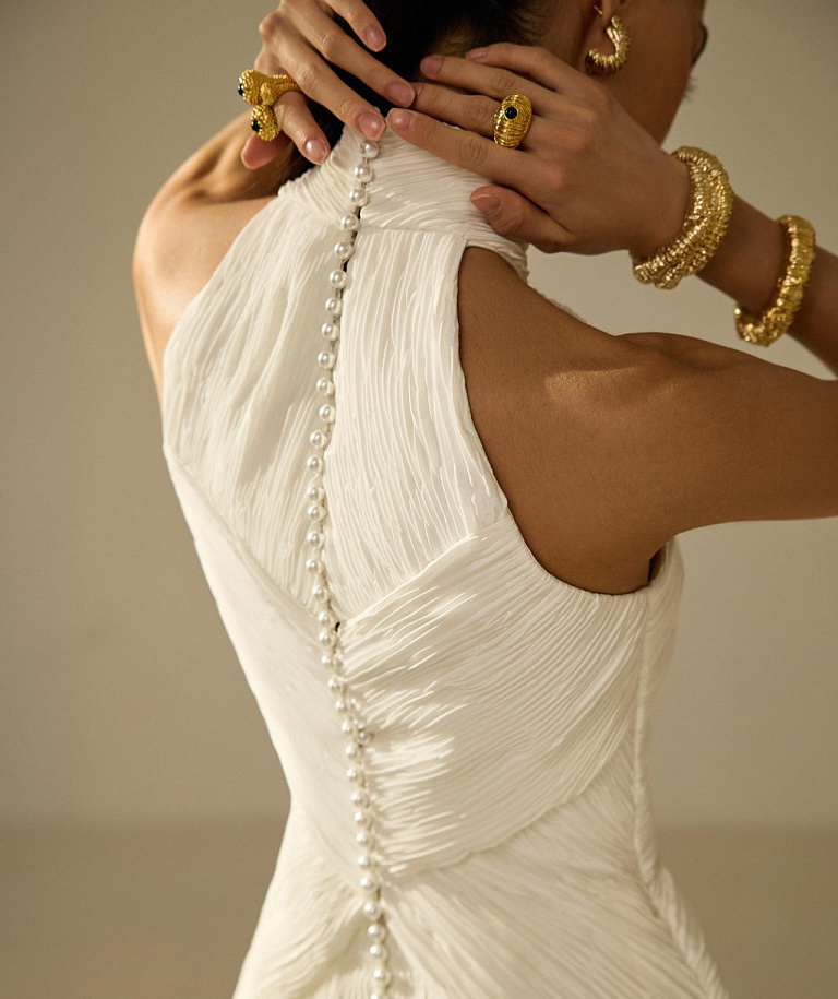 Стильное свадебное платье с американской проймой