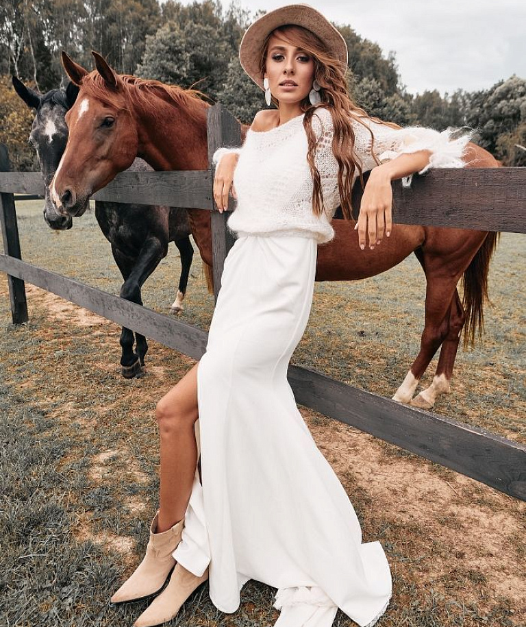 Шерстяной свитер тонкой вязки