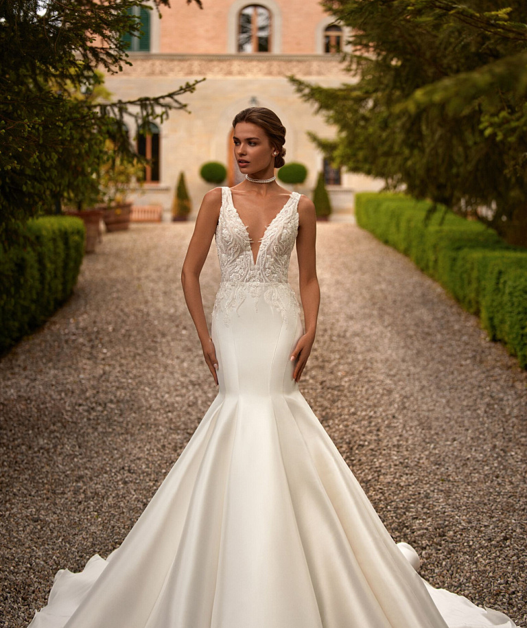 Роскошная русалка из микадо с кружевом по корсету