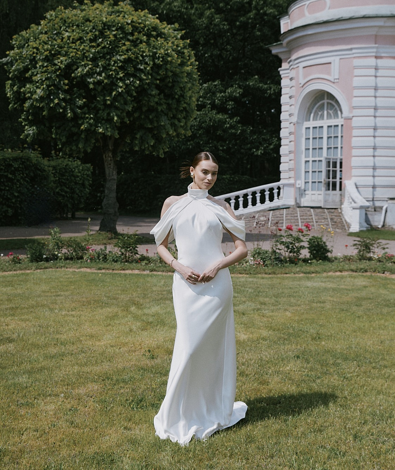 Свадебное платье русалка под горлышко и с открытой спиной