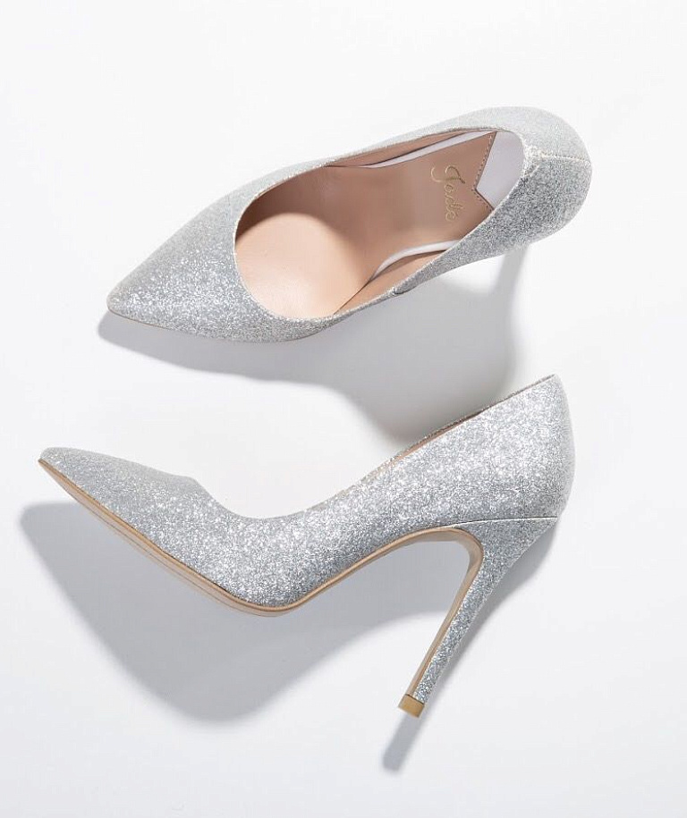 Золотые свадебные туфли