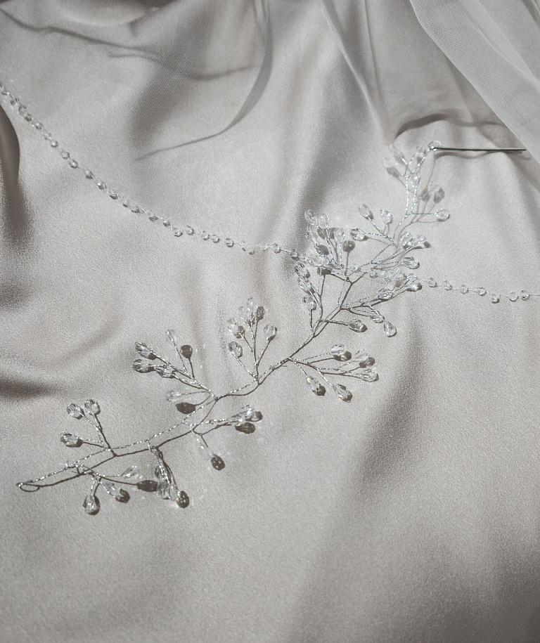 Веточка для волос со стеклярусом