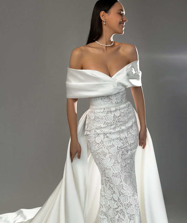 Роскошная кружевная русалка со съемным шлейфом