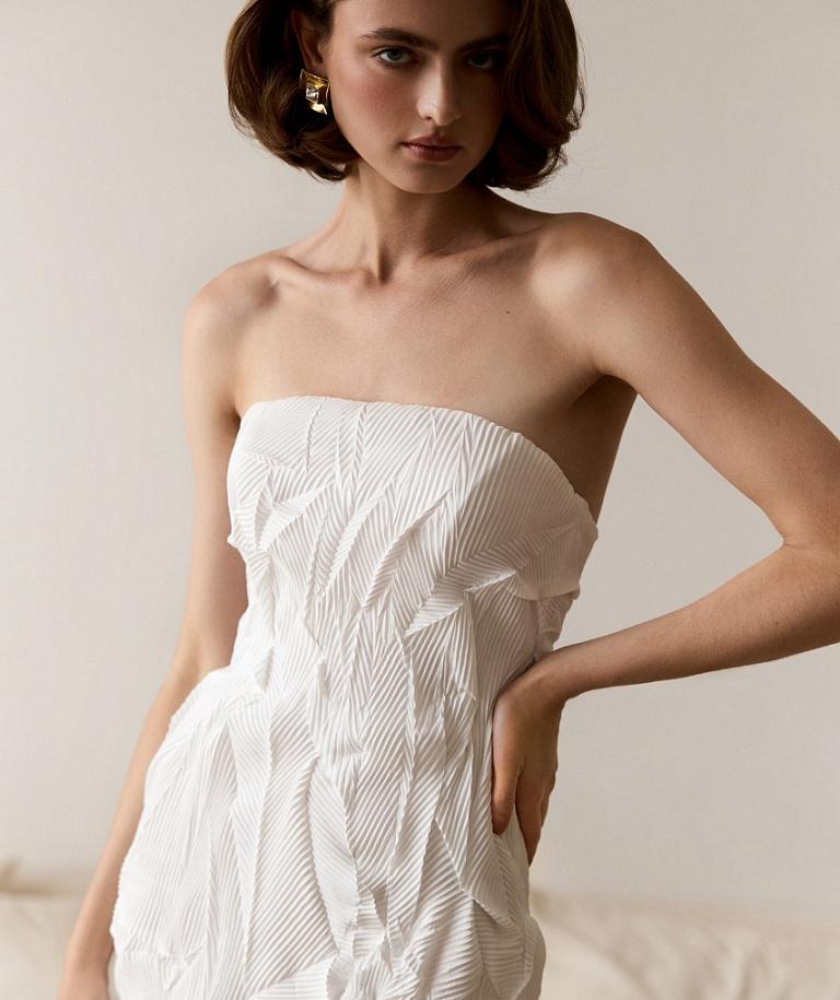 Свадебное платье-рыбка из дизайнерской жатой ткани