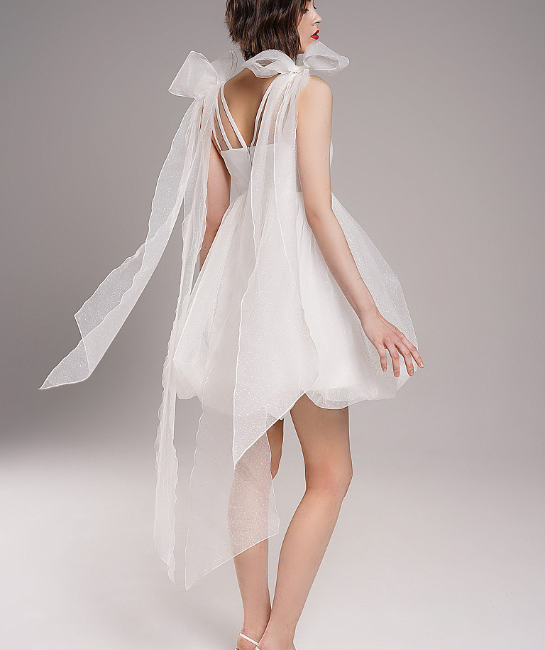 Свадебное платье мини с юбкой фасона баллон