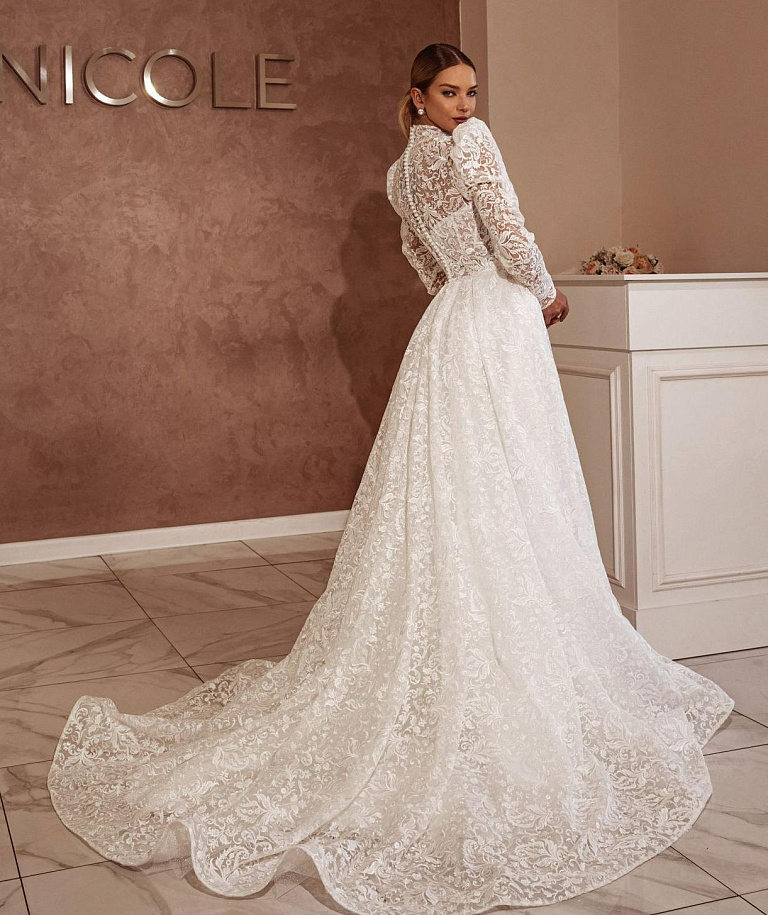 Кружевное свадебное платье 2022