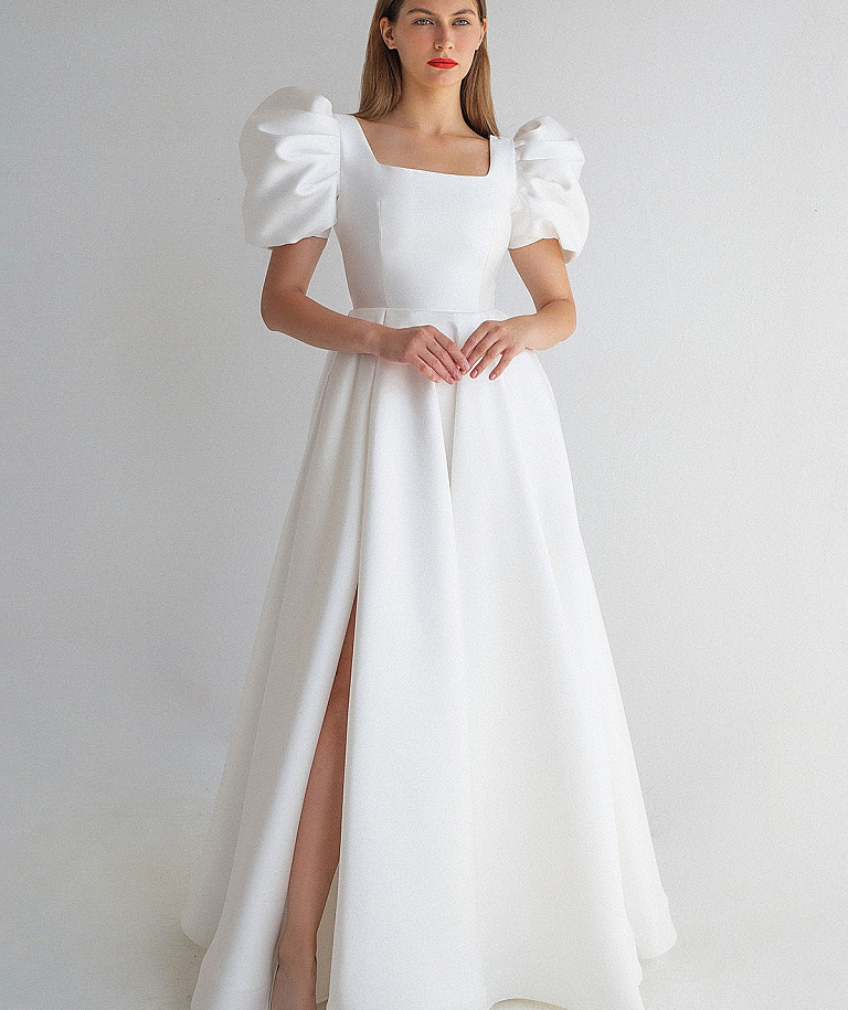 Свадебное платье из микадо с рукавами фонариками