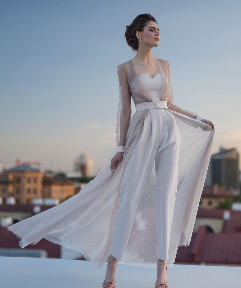 Комбинезон брючный вечерний с накидкой