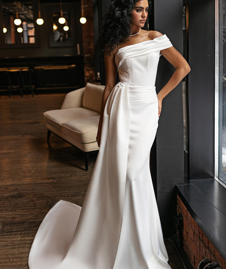 Атласное свадебное платье русалка