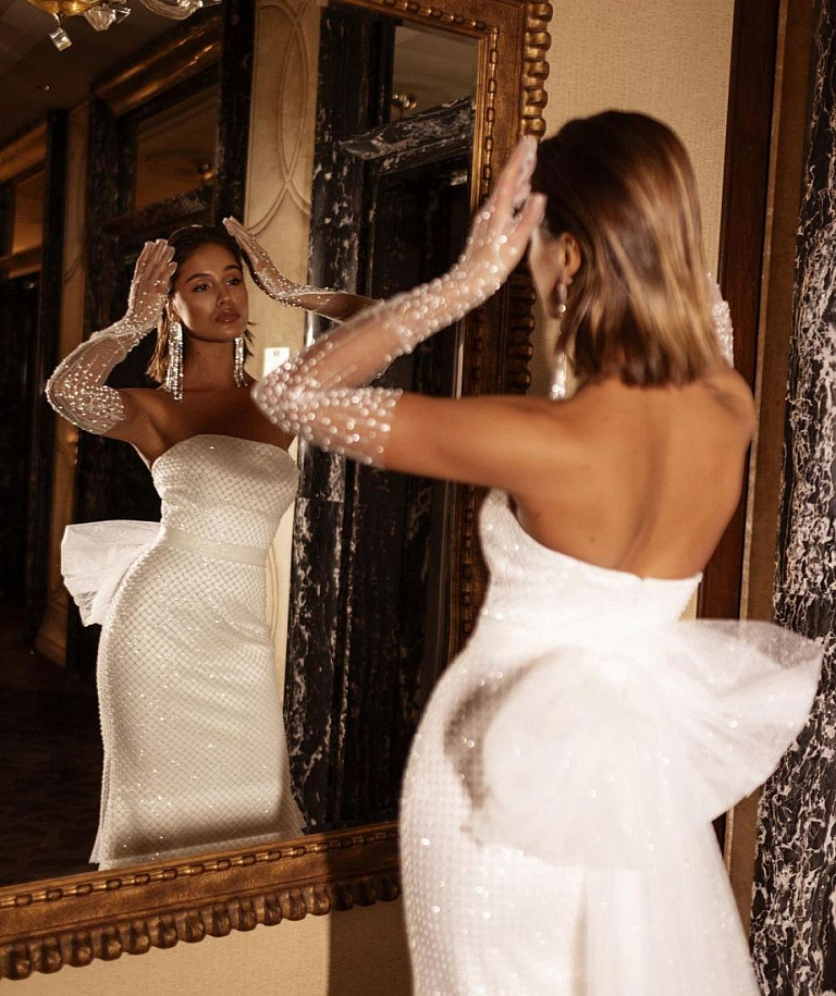 Свадебные высокие перчатки с блеском