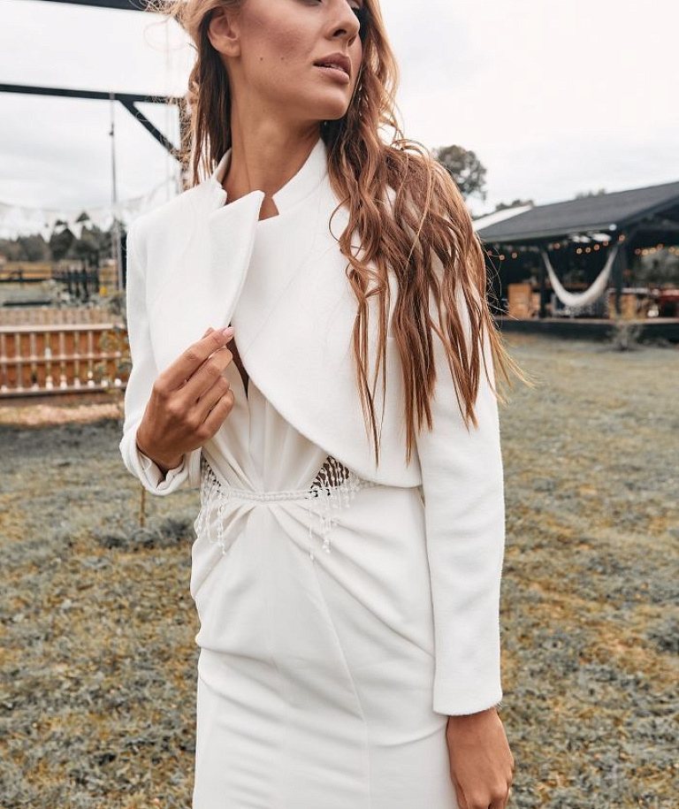 Укороченный свадебный жакет