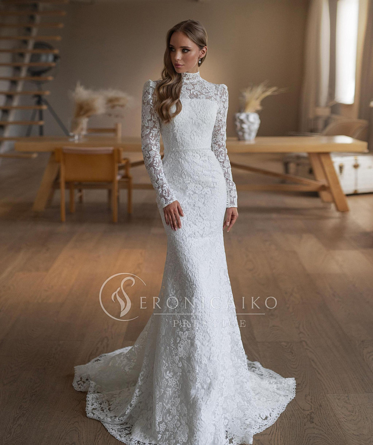 Закрытое кружевное свадебное платье с рукавчиками