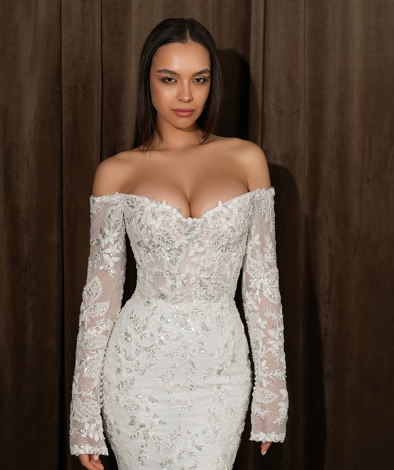 Роскшная рыбка с кружевными рукавами