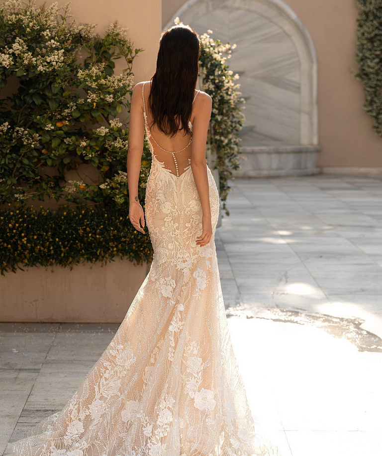 Кружевное свадебное платье силуэта русалка