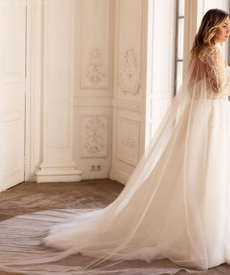 Свадебное платье бюстье большого размера