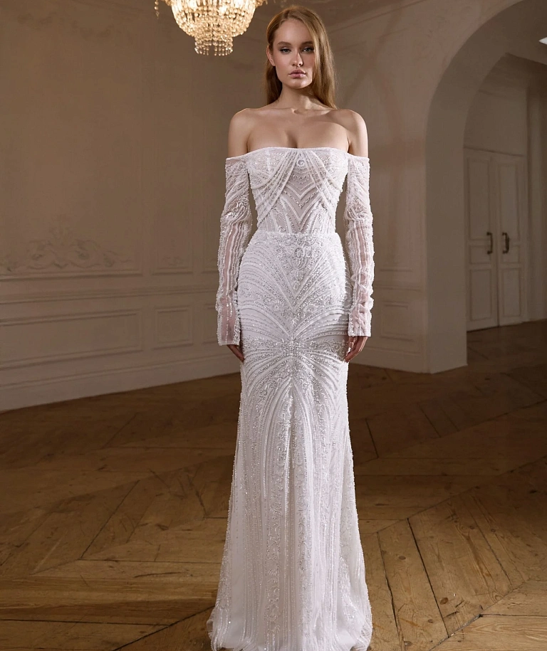 Свадебное платье с открытыми плечами и рукавами из роскошного кружева