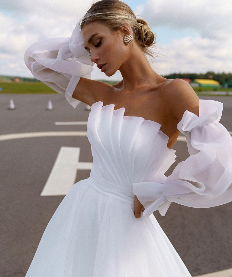 Свадебное платье из шифона с драпировкой