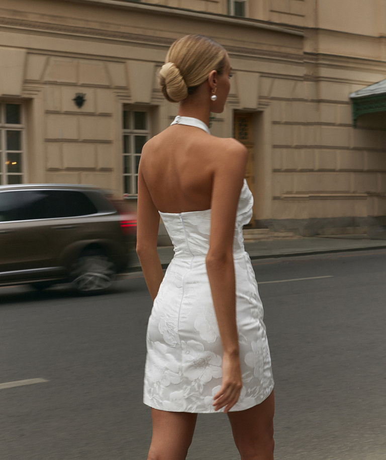 Мини свадебное платье с американской проймой