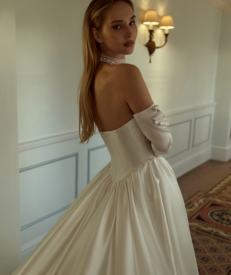 Свадебное платье в стиле принцесса из микадо