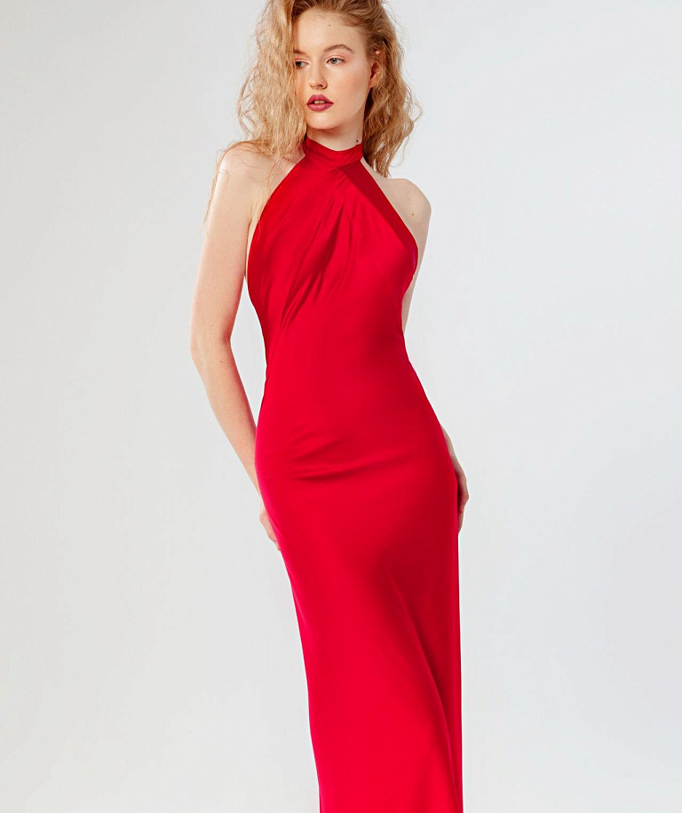 Шёлковое красное платье с открытой спиной