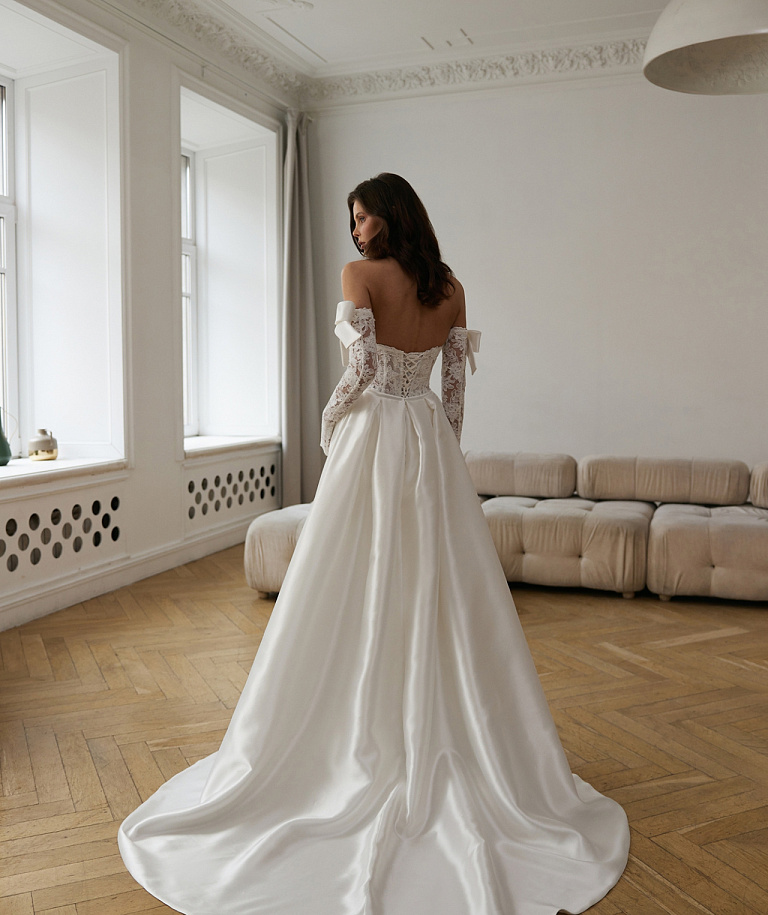 Кружевная русалка с митенками