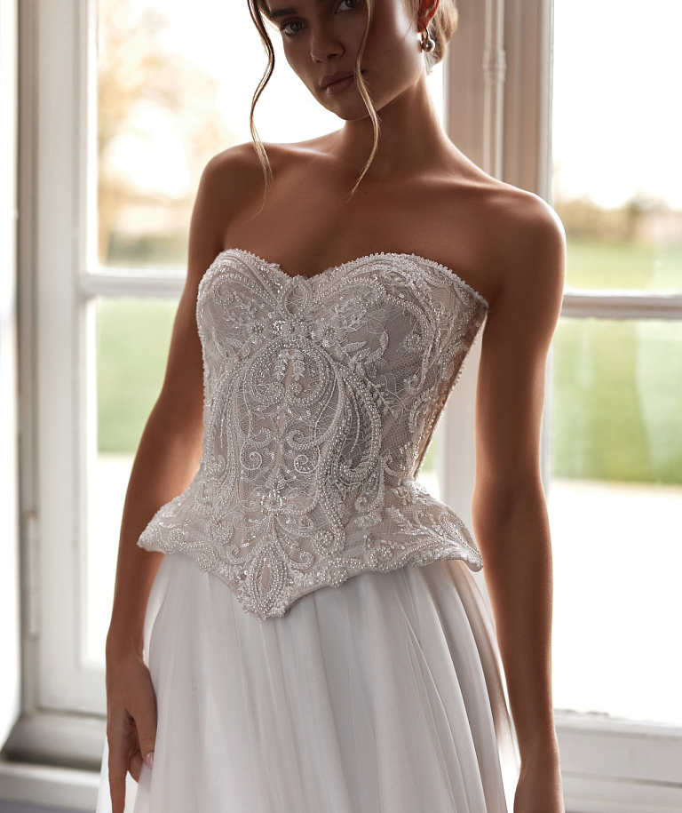 Свадебный комплект с роскошным корсетом