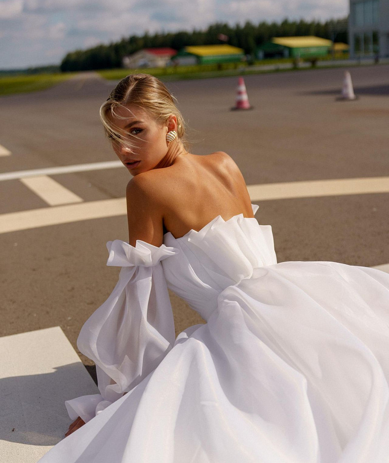 Свадебное платье из шифона с драпировкой