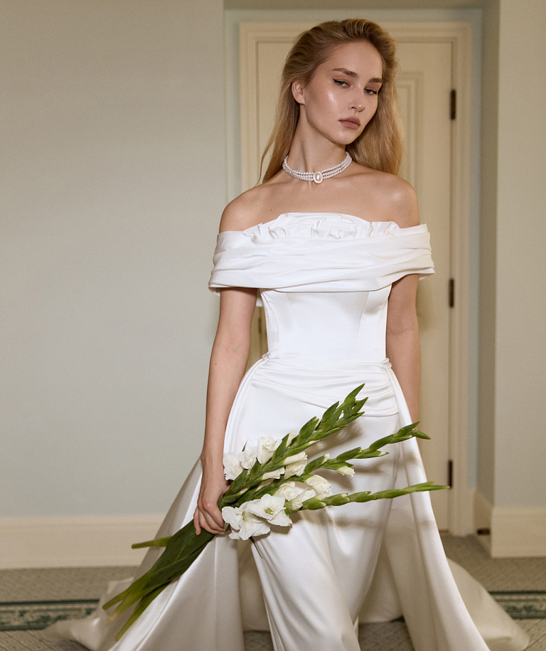 Атласное свадебное платье трансформер