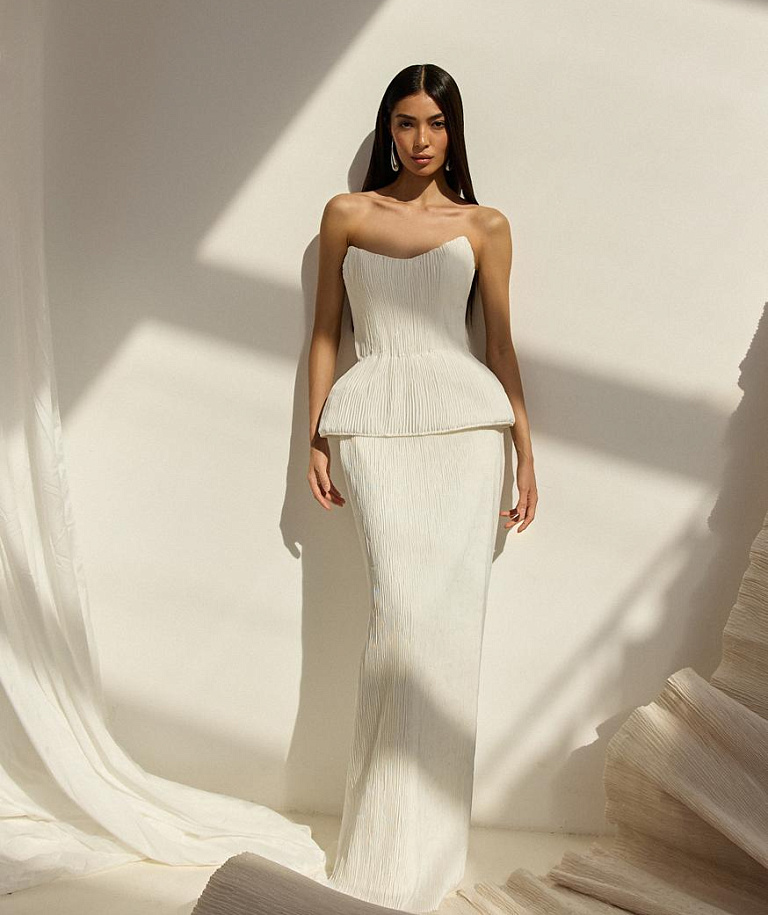 Стильное свадебный комплект из ткани плиссе