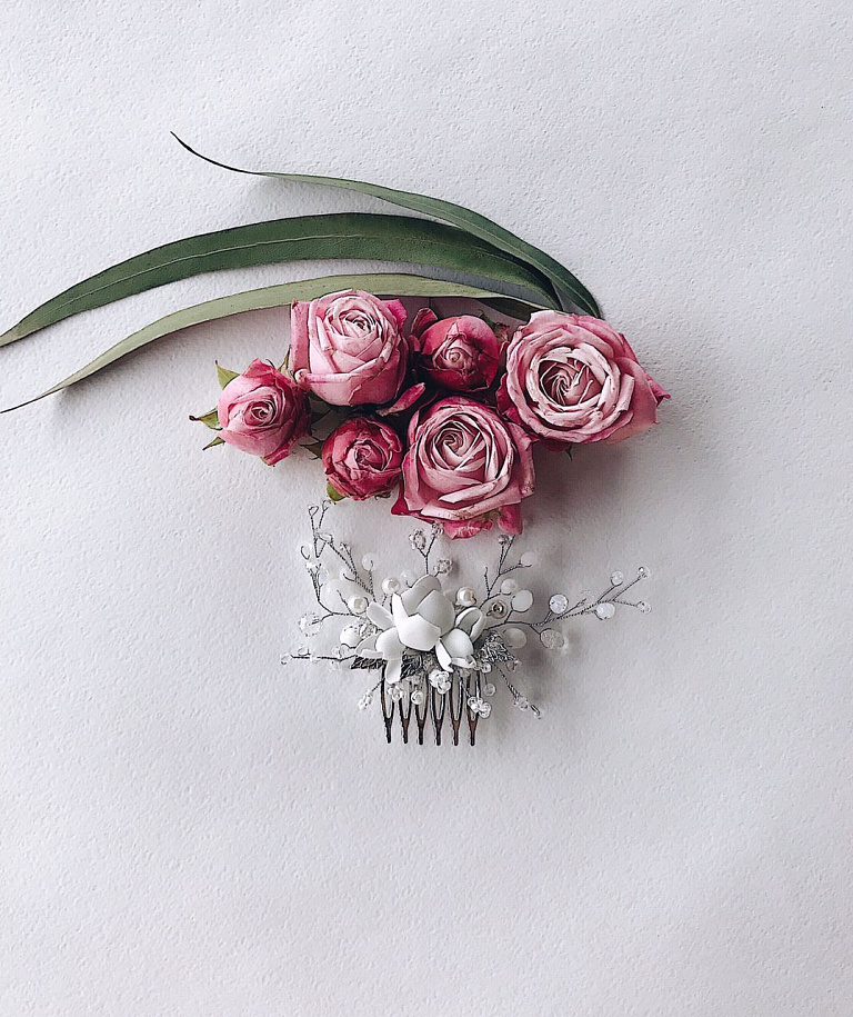 Заколка гребень для волос с декором