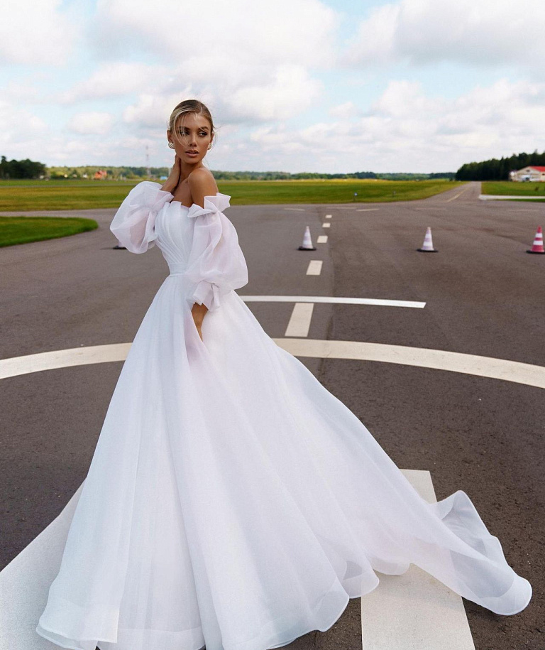 Свадебное платье из шифона с драпировкой