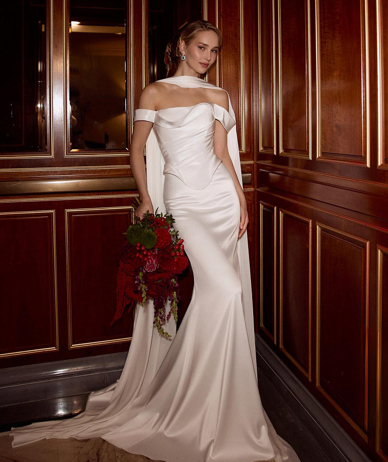 Стильный лаконичный свадебный комплект