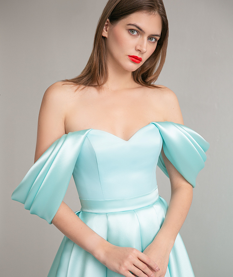 Вечернее платье мятного цвета