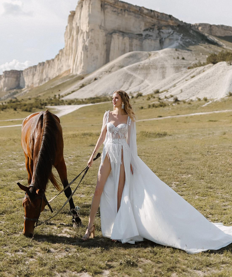 Нежное свадебное платье в стиле бохо