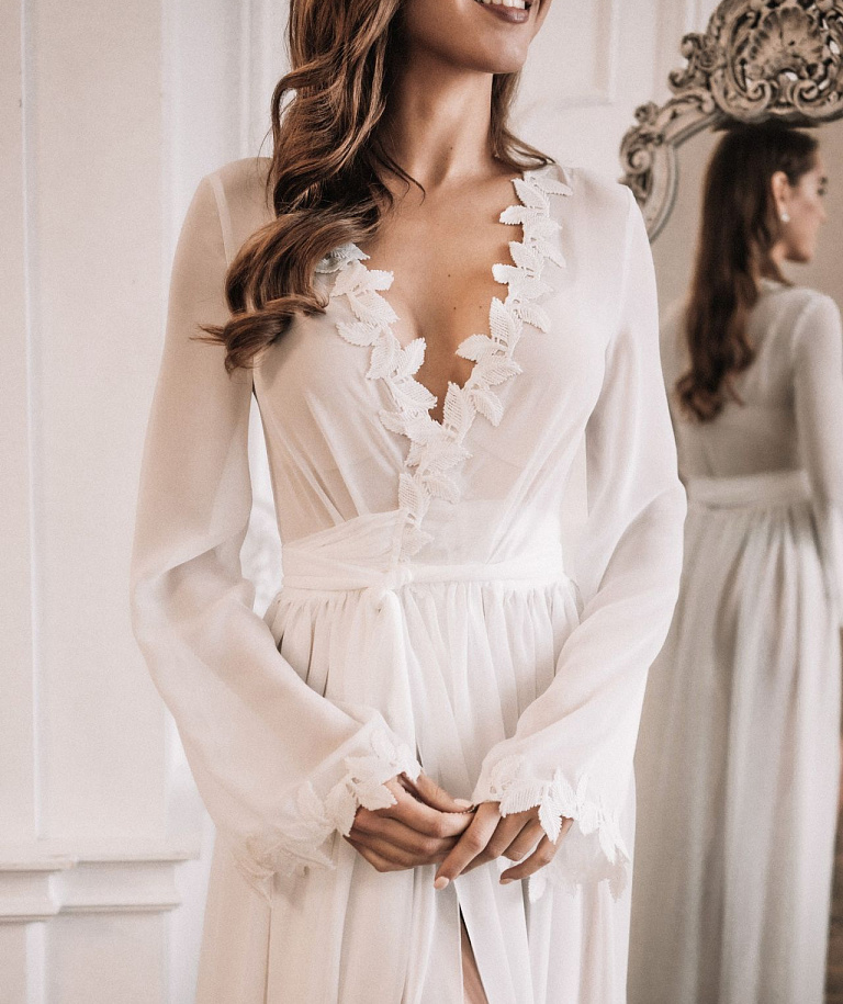 Шифоновый белый халатик