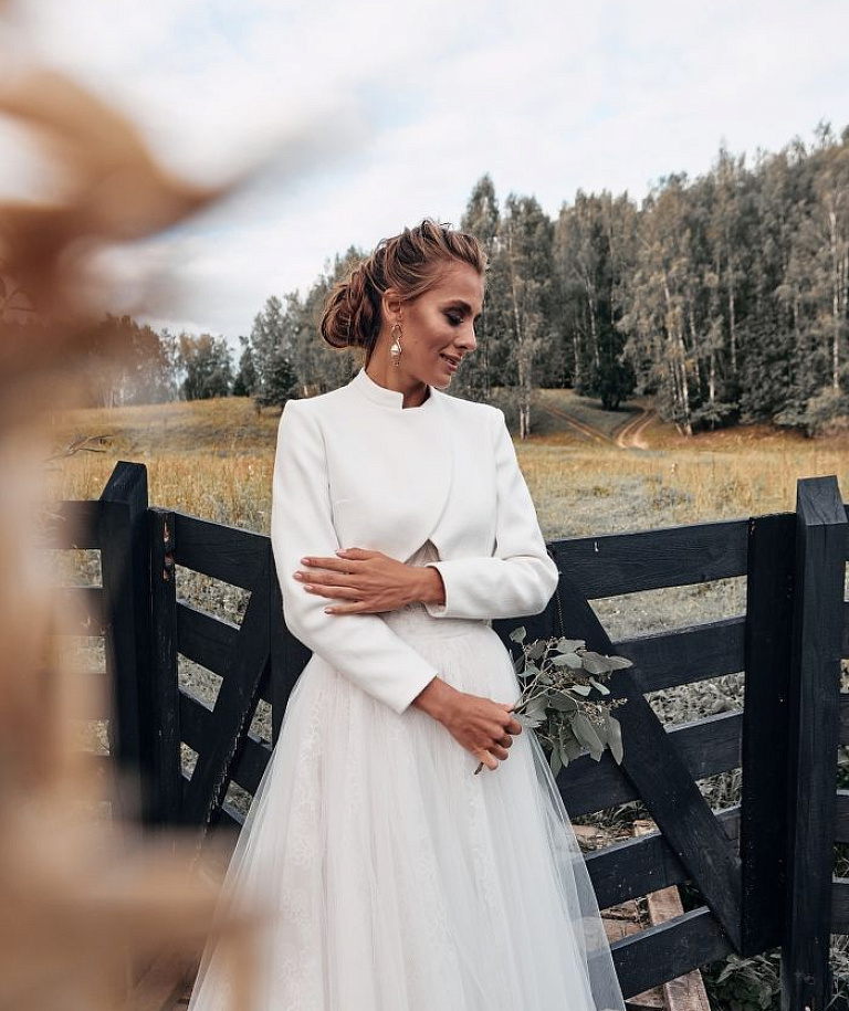 Укороченный свадебный жакет