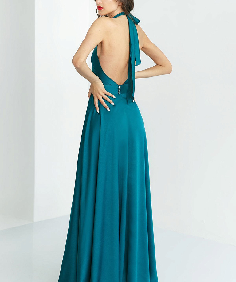 Длинное изумрудное платье на выпускной