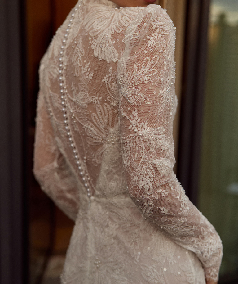 Кружевное свадебное платье русалка со шлейфом