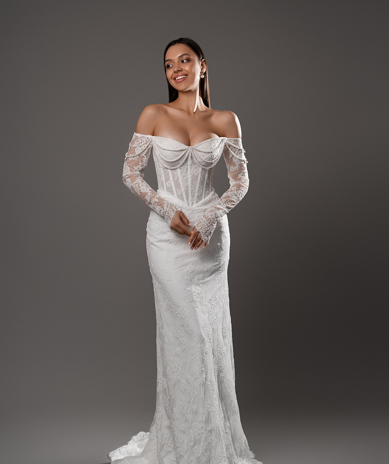 Кружевное свадебное платье русалка с декором из бус