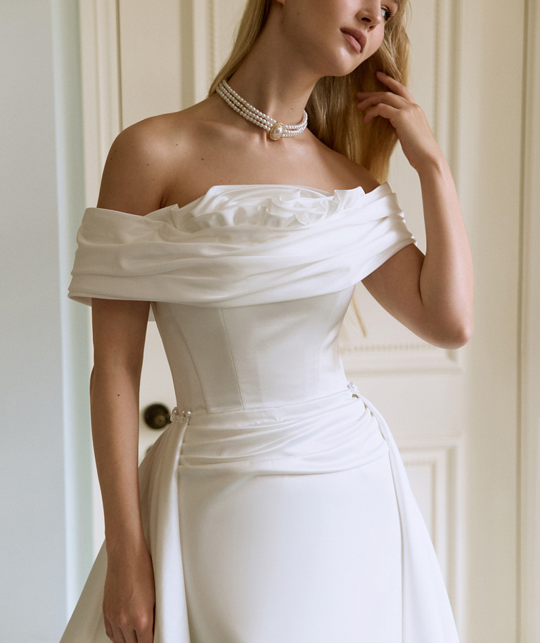 Атласное свадебное платье трансформер