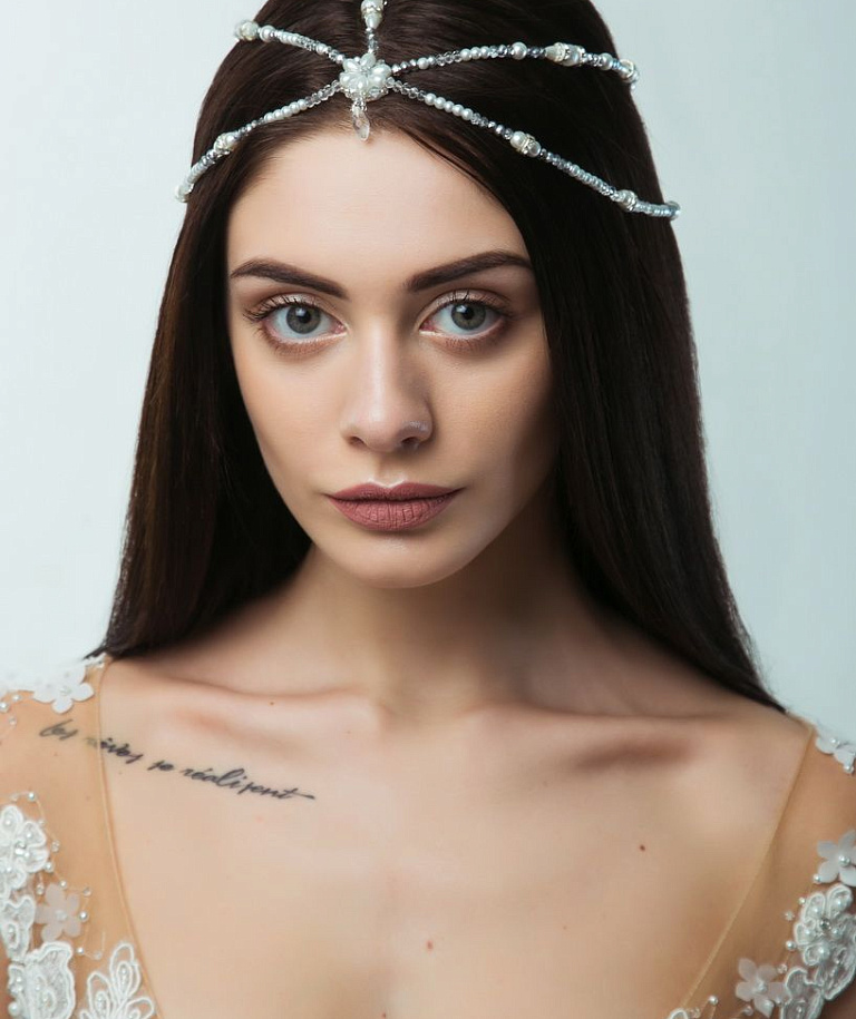 Тика для волос с жемчужинами