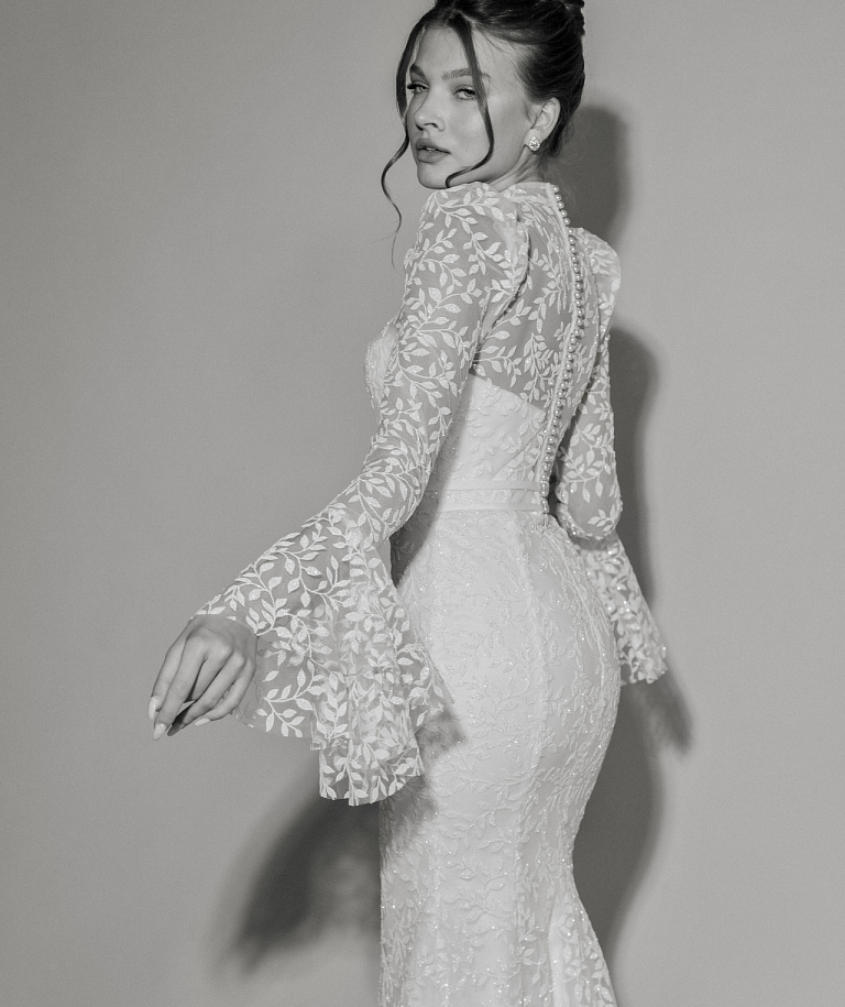 Кружевное свадебное платье рыбка с рукавчиками клёш