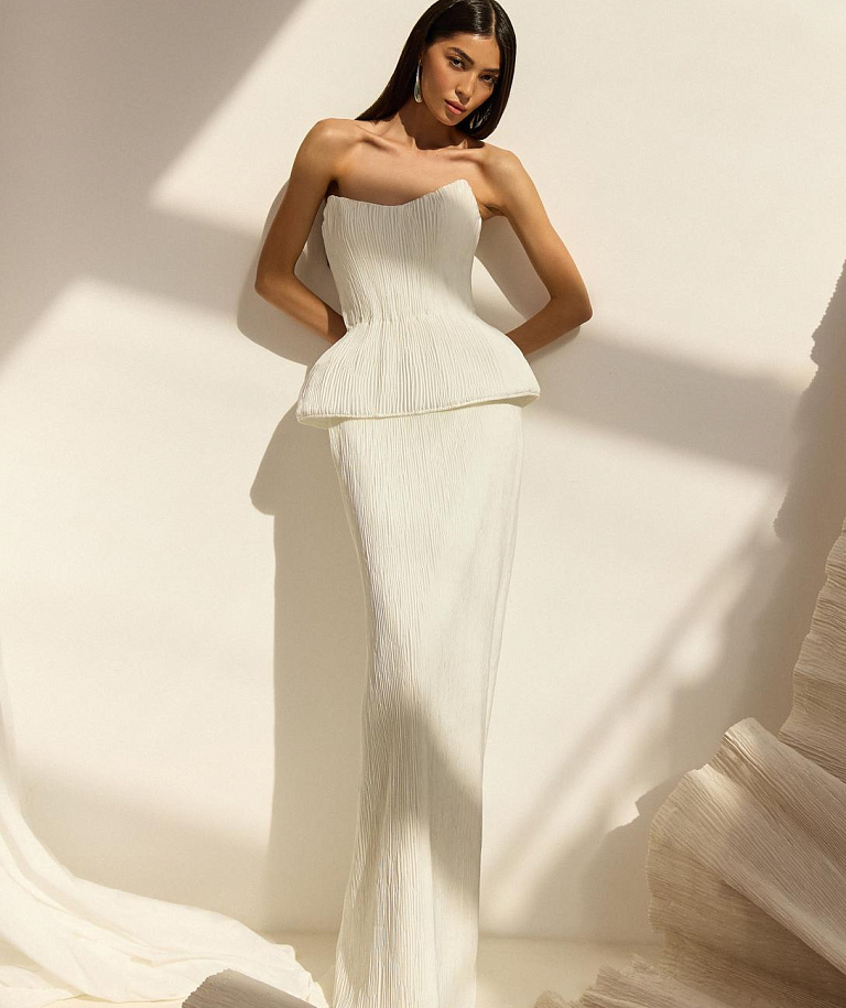 Стильное свадебный комплект из ткани плиссе